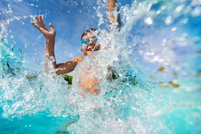 Pourquoi une piscine en béton Unibéo pour profiter de l'été ?